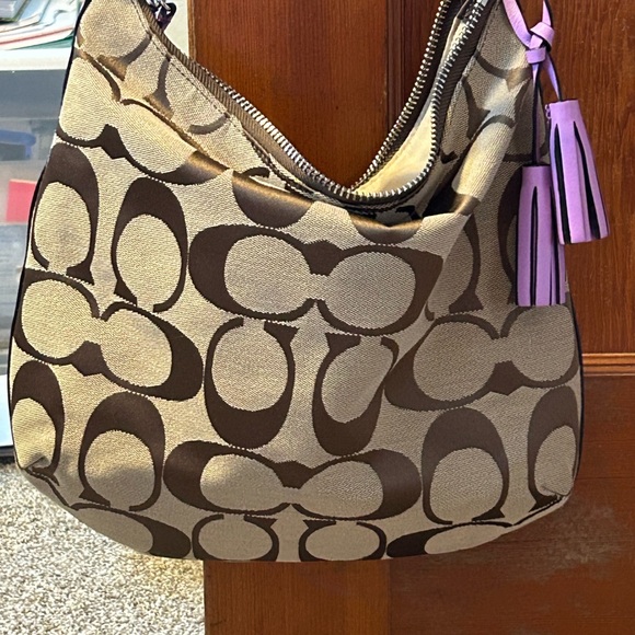 Coach Lavender Bag ( rare hard to find) - Picture 3 of 16